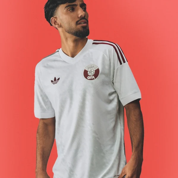 Replica 2026 FIFA World Cup Camiseta de visitante de la selección nacional de Qatar